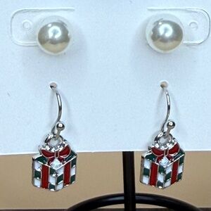 🚨3 for $15🚨 Silver Tone - Gift and Faux Pearl Earrings
